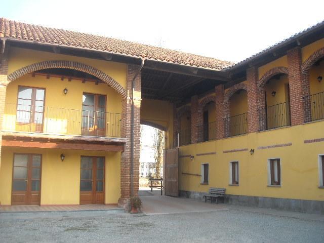 Agriturismo Cascina Del Peso Лейни Экстерьер фото