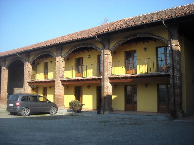 Agriturismo Cascina Del Peso Лейни Экстерьер фото